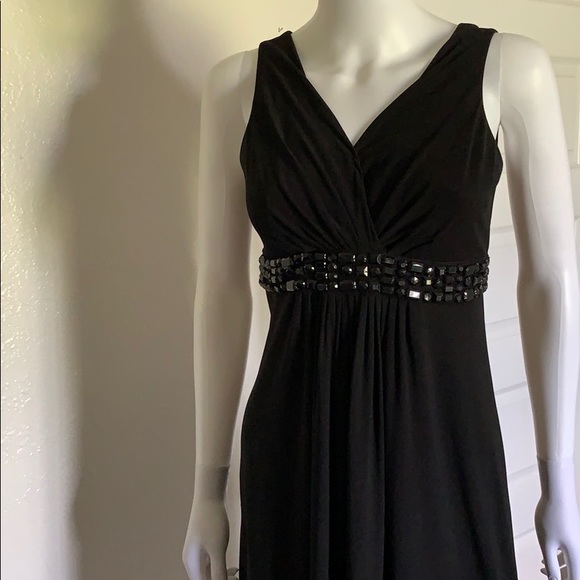 Black dress - Picture 2 of 7